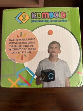 Kids Wrist Twisting Bounce Cube - Black
